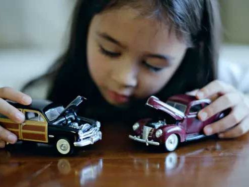 آیا اسباب بازی های جنسیتی به رشد کودک آسیب می رسانند